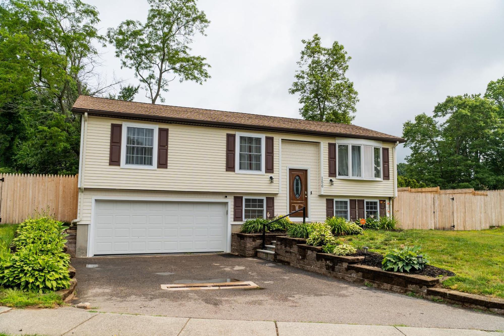 New! Updated Mystic Home W/ Sauna, Hot Tub & Deck Zewnętrze zdjęcie